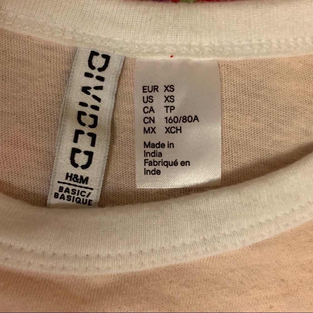 H&M casual tee - Picture 2 of 2